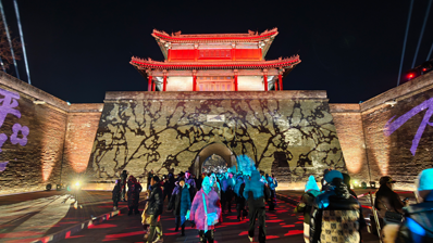 宛平城墙跨年夜首次上演灯光秀