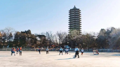 走！到北大未名湖去滑冰！