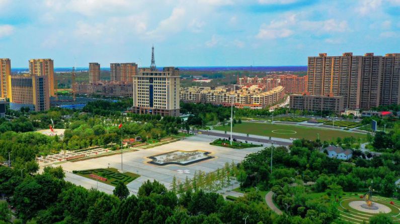 沿着脚印重读经典