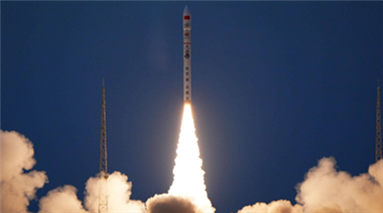 登月迈出关键一步 中国火箭上演“太空双考”