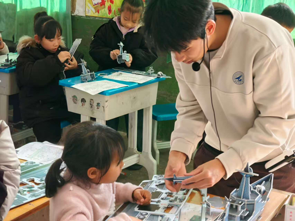 新春走基层丨年味里的青春：&ldquo;护苗&rdquo;成长 &ldquo;助农&rdquo;增收