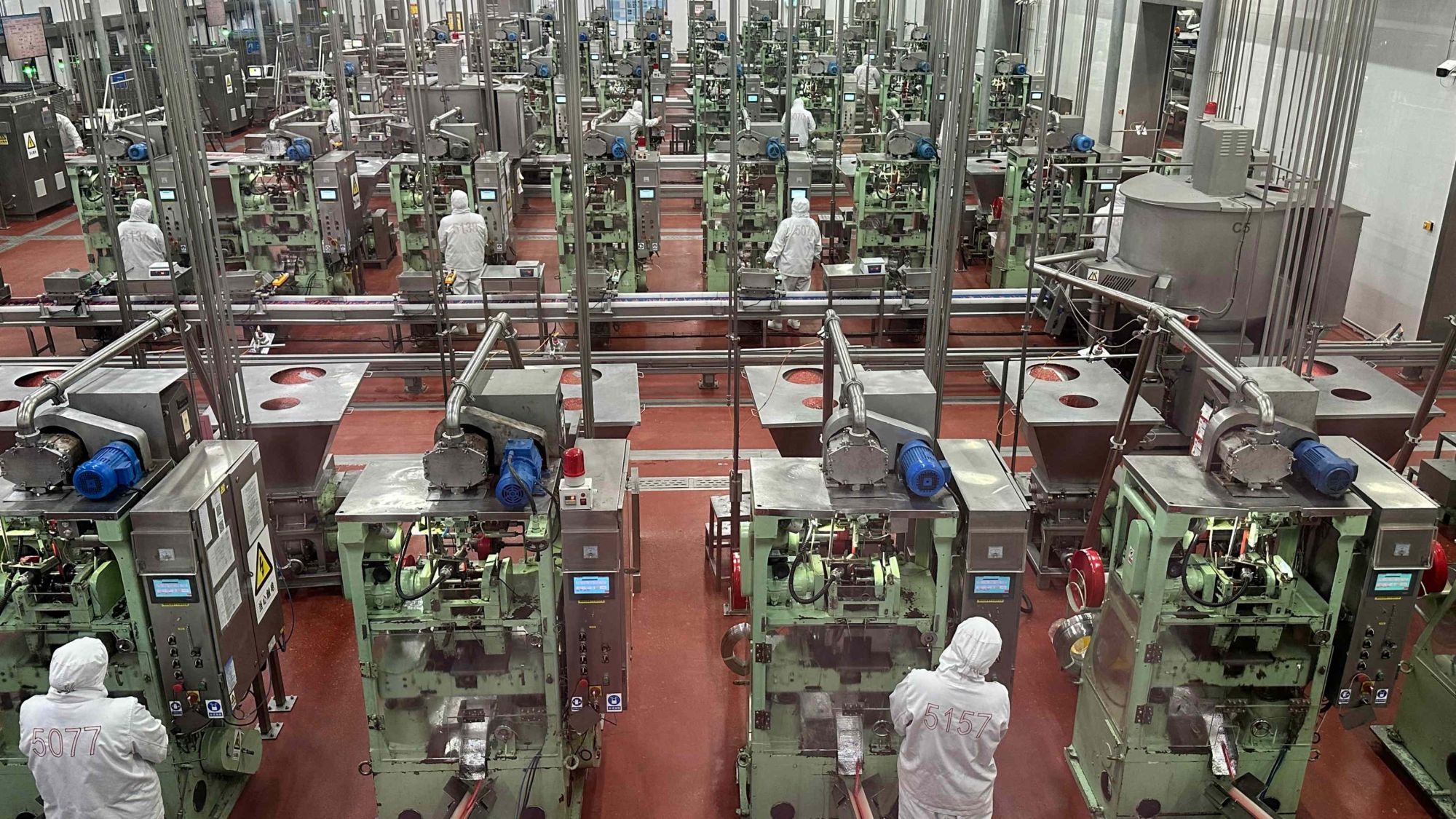 双汇肉类生产车间。人民网记者 王绍绍摄