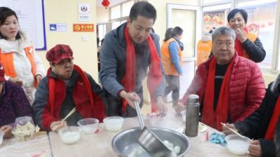 距北大50公里，第一书记交出他的“田野”论文