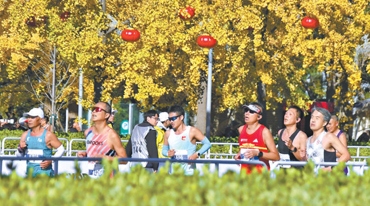 中国马拉松“你追我赶”