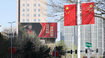 满城“中国红”，接英雄回家！