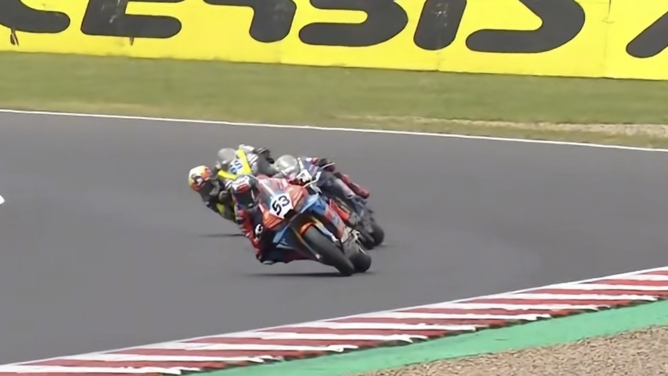 “张雪机车”WSBK捷克站再夺冠 斩获赛季第五冠