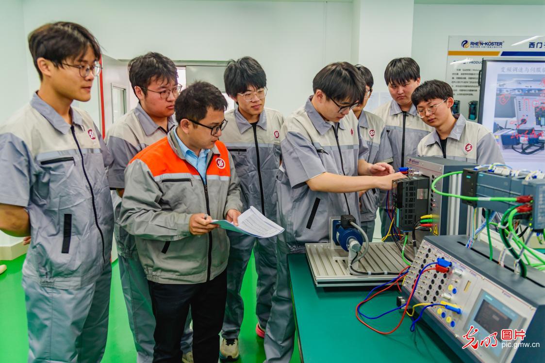【职引未来】课堂对接岗位 产教融合护航青年逐梦路 【职引未来】课堂对接岗位 产教融合护航青年逐梦路