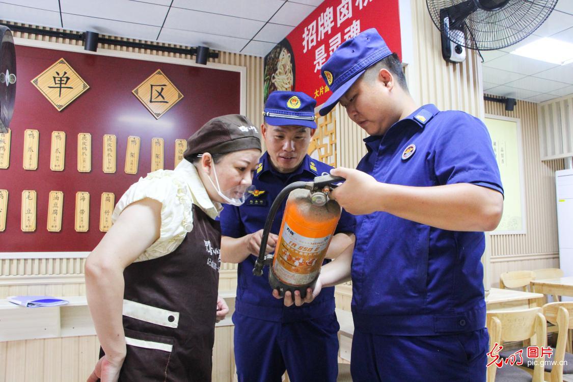 【聚焦高考 逐梦今夏】暖心护航，托举学子奋力追梦