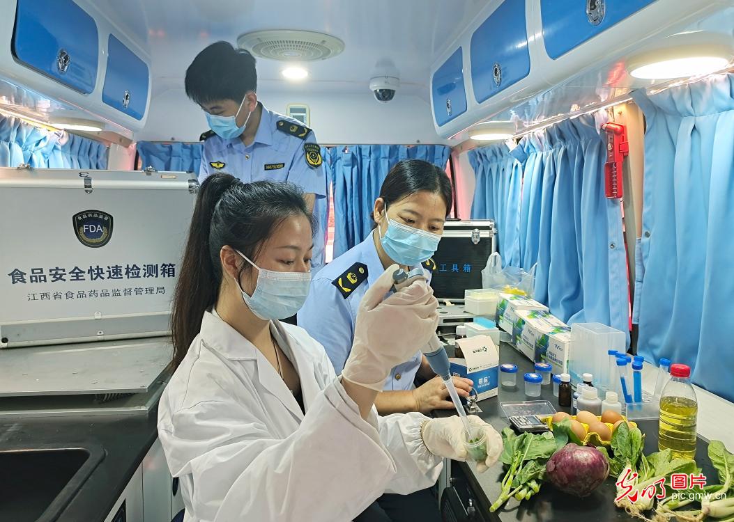 【聚焦高考 逐梦今夏】暖心护航，托举学子奋力追梦
