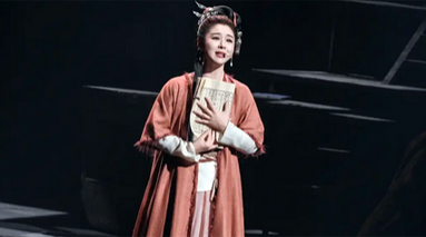 她真正走进了《聊斋志异》的奇幻世界