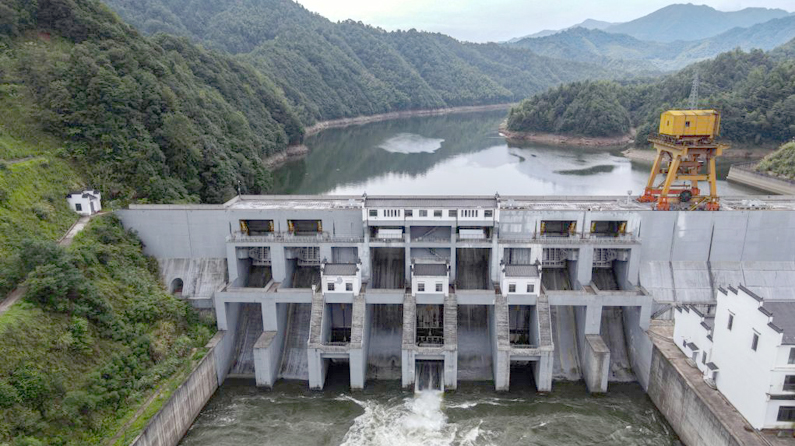 巡水库、护群众、保古建 安徽黄山迎战“巴威”见闻