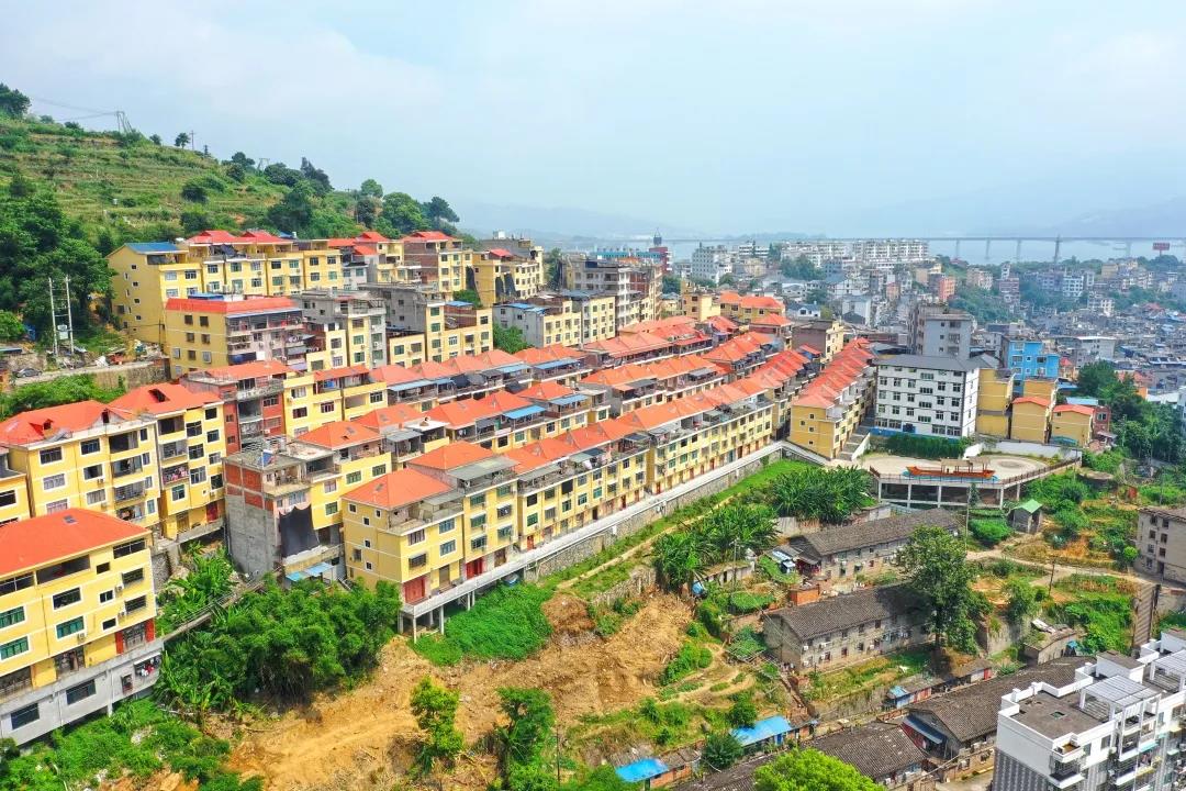 福建省福安市下白石镇下岐村新貌(无人机拍摄)。