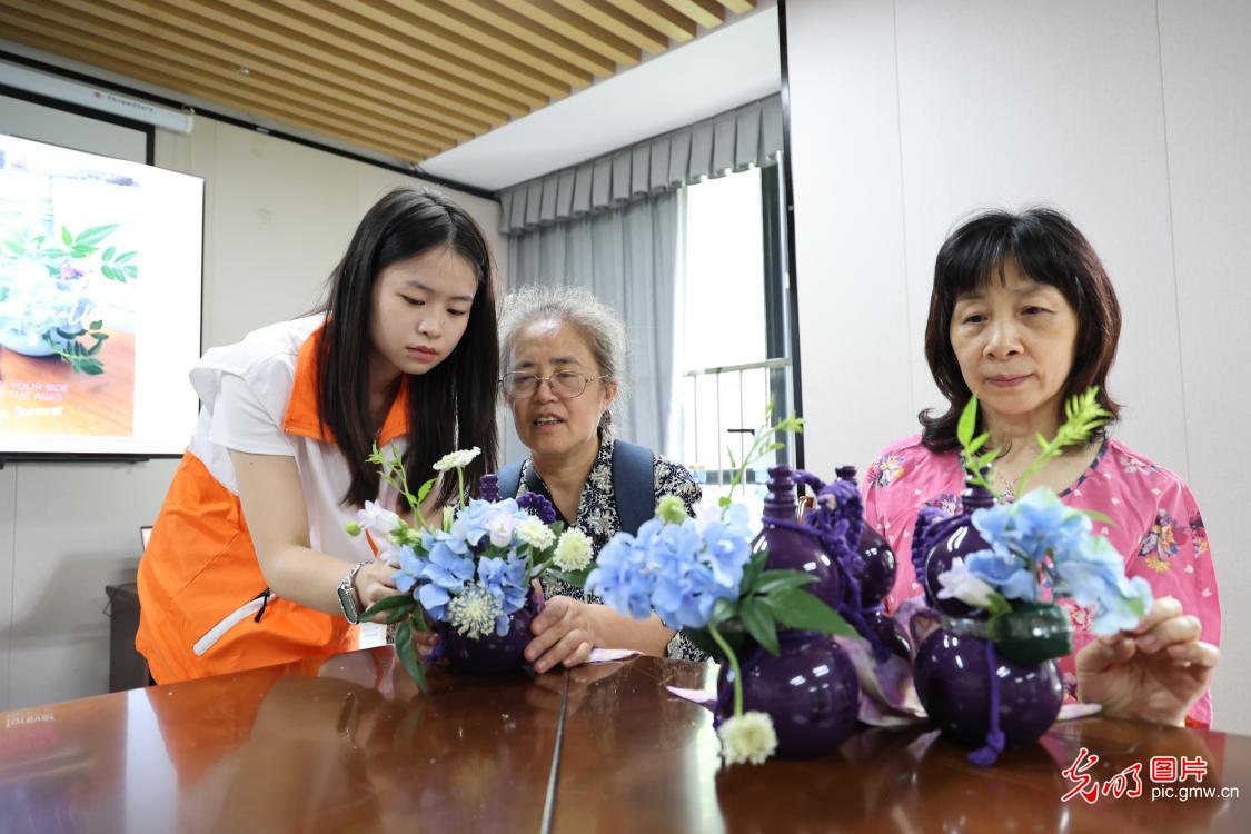 青春躬身基层，暖心服务守护桑榆安康