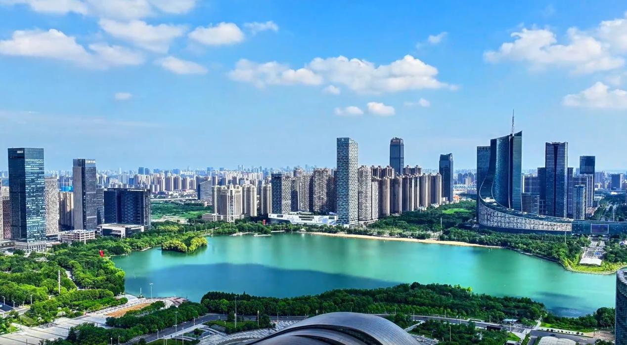 【理响中国&middot;领航未来】聚链成群：构筑未来产业&ldquo;生态圈&rdquo;