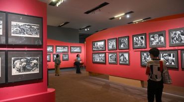 国博展出200余幅画作串联波澜壮阔长征路
