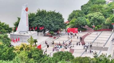 于都河畔重演烽火送别 薪火接力传承长征精神