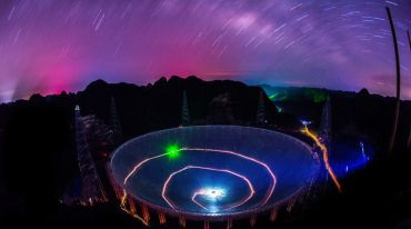 在群山之巅，写一封给宇宙的情书