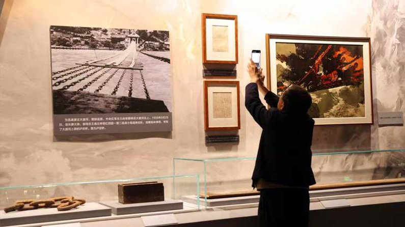 国博长征展400余件展品讲述“薪火长歌”